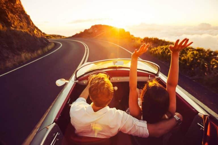 Rent Car Deluxe ofrece la oportunidad de conducir un coche de lujo durante el tiempo que se desee