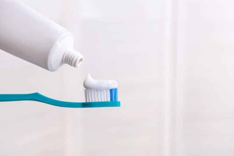 Trucos expertos para dar con la mejor higiene interdental, por FarmaSky