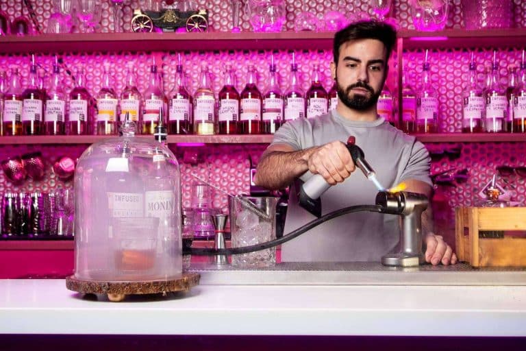 Descubrir una de las coctelerías más premiadas de Madrid, Enbabia Infused