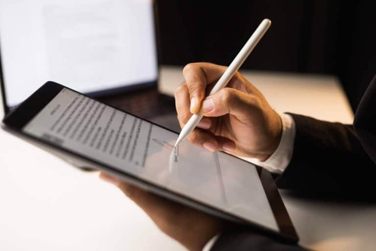 La plataforma de firma digital que ofrece AVIVA VOICE a las Gestoras de Fondos