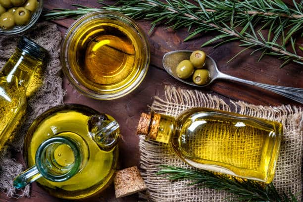 Los usos alternativos que le puedes dar al aceite de oliva y no sabías