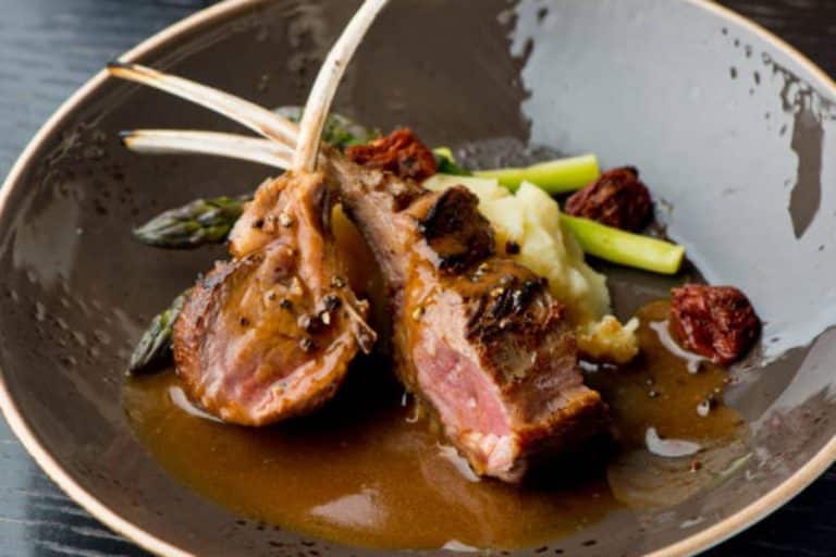 Chuletitas de cordero al sarmiento: el truco definitivo para que te queden jugosas