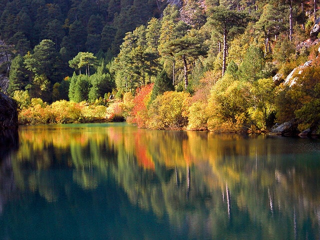 Estos son los lagos con paisajes de película que se pueden visitar en España