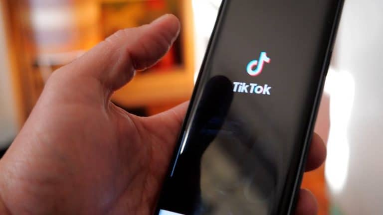 Tik Tok limitará a 60 minutos el uso de la app para menores.