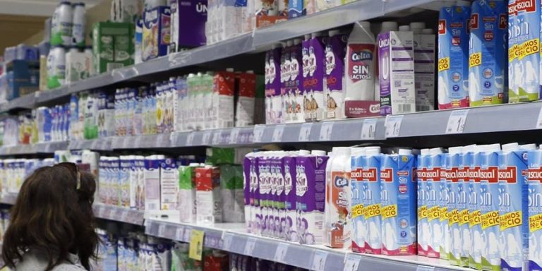 Alerta alimentaria en Madrid por esta bebida de almendras de Danone que contiene leche
