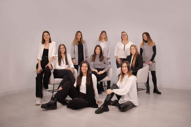 Las profesionales de Esneca Business School opinan sobre qué reivindicar este 8M