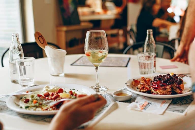 ¿Sabes lo que es el ticket restaurante? Conócelo y benefíciate de él