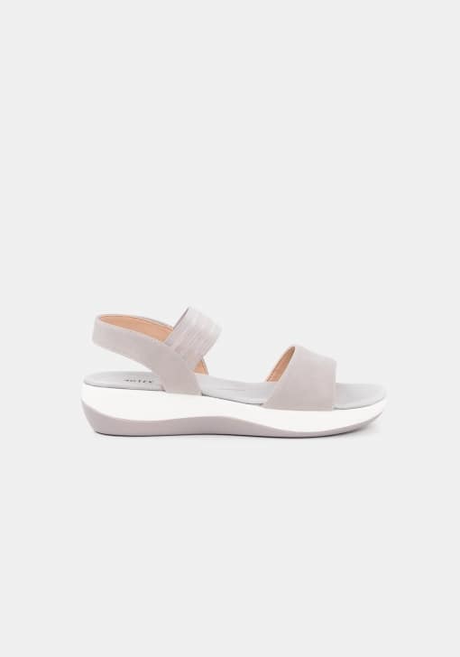 Carrefour: Las Sandalias De 14 Euros Que Son Un Chollo Y Combinan Con Todo