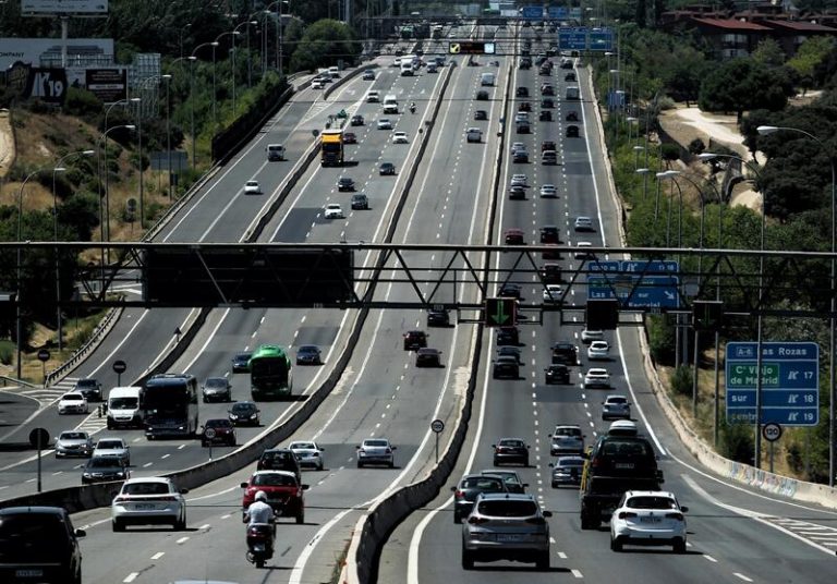 Tráfico prevé para mañana, segunda fase de la Operación de Semana Santa, 2,4% más de desplazamientos, hasta 9,4 millones