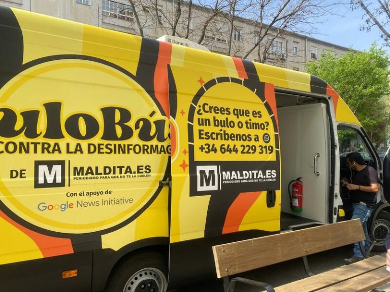 Un ‘BuloBús’ visita 20 municipios rurales de España desde hoy para ayudar a los mayores contra los timos en Internet