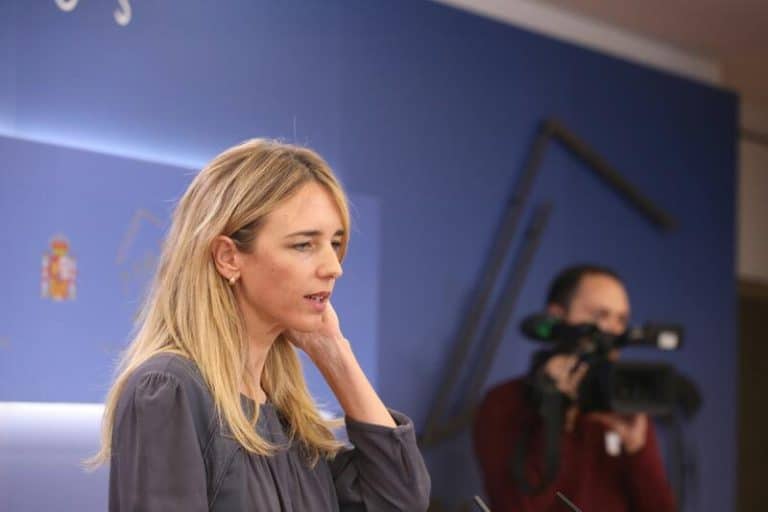 Álvarez de Toledo ve «blanqueamiento de violentos del pasado» al avalar el TC retirar su «hijo de terrorista» a Iglesias