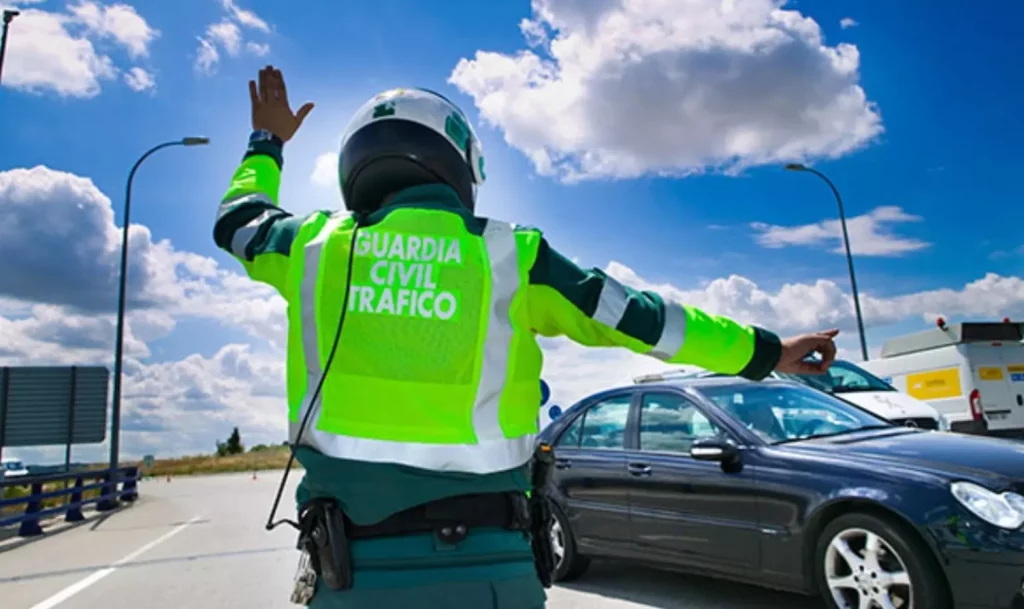 La Nueva Campaña De La Dgt Por La Que Te Puede Caer Una Multa De 600 Euros