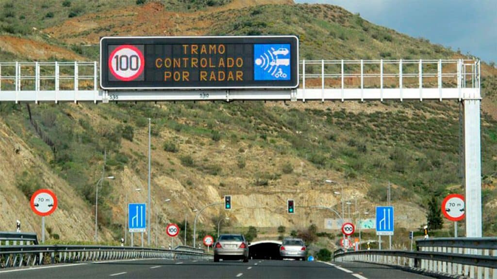Cómo Saber Si Un Panel De La Dgt Tiene Un Radar Oculto