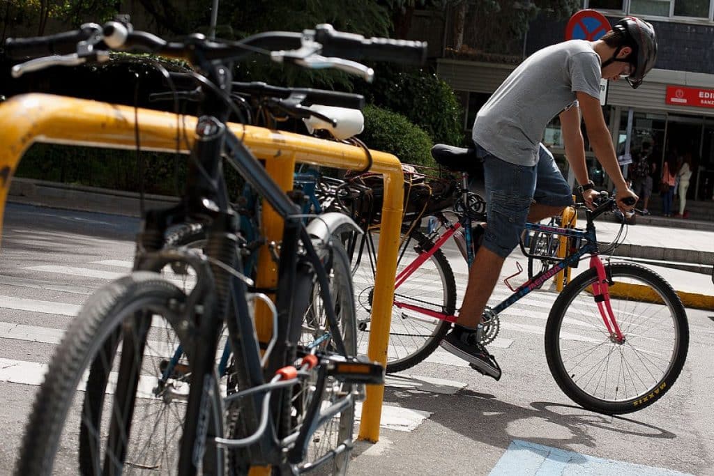 La Multa De La Dgt Que Pone A Los Ciclistas En Pie De Guerra