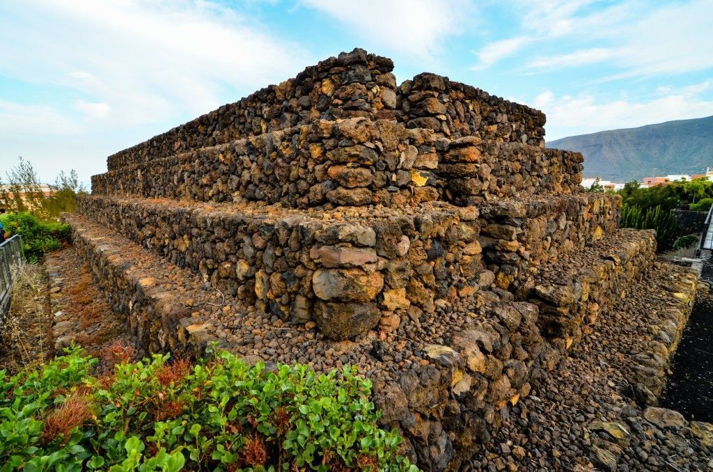 Pirámides En El Bosque De Güimar (Tenerife)
