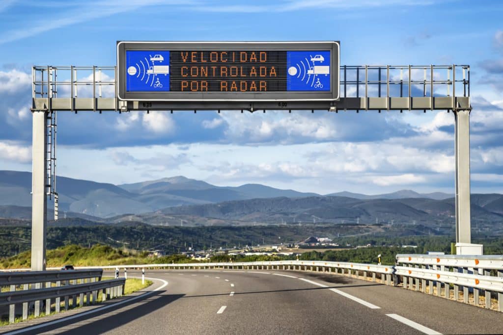 Cómo Saber Si Un Panel De La Dgt Tiene Un Radar Oculto