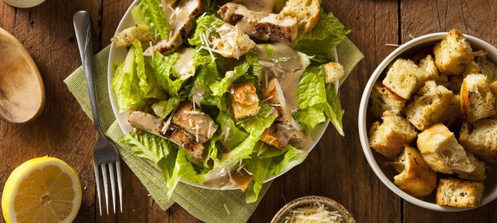 ¿Con Qué Se Puede Acompañar Una Ensalada César?