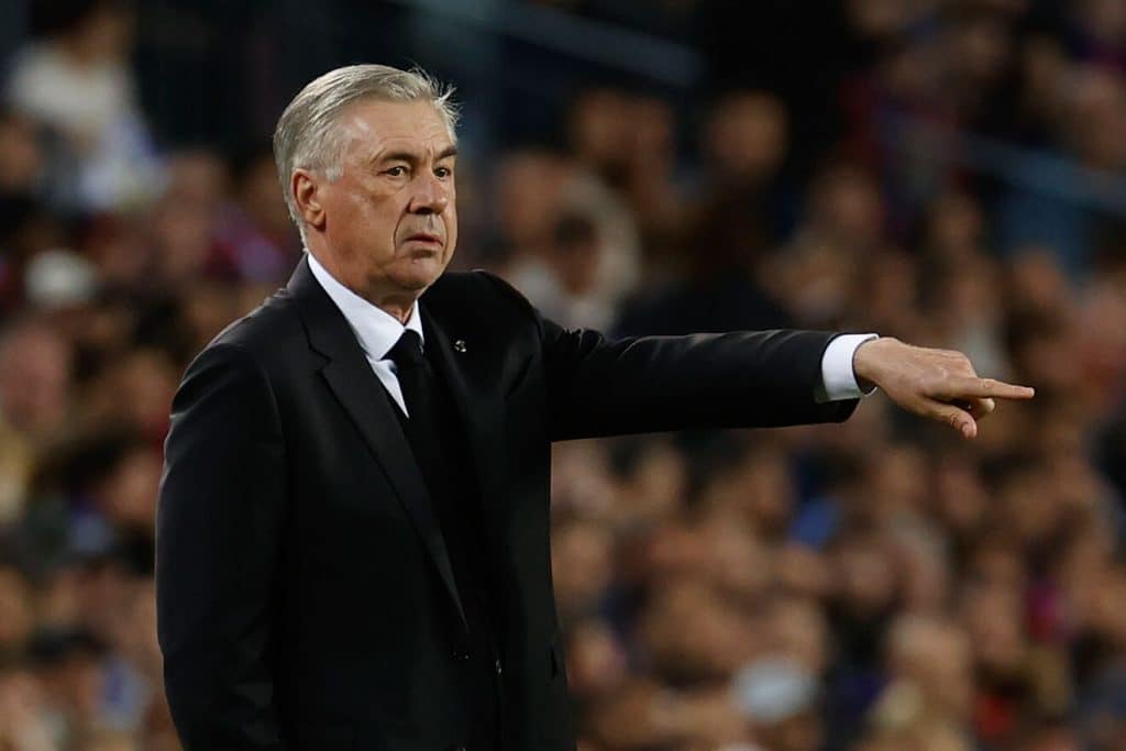 Carlo Ancelotti Tiene Que Tomar Una Decisión