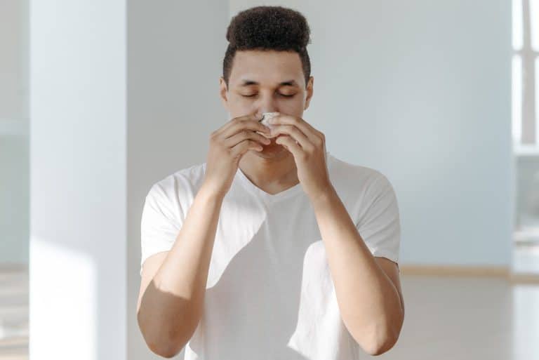 El sencillo truco de los expertos para  frenar los síntomas de la alergia