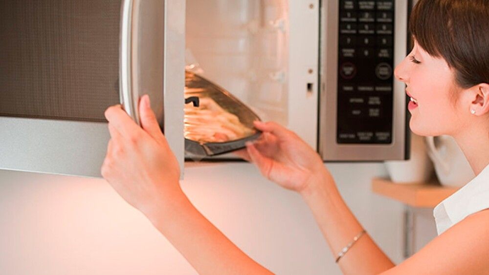 ¿Es Cierto Que Los Microondas Eliminan Los Nutrientes De Los Alimentos?