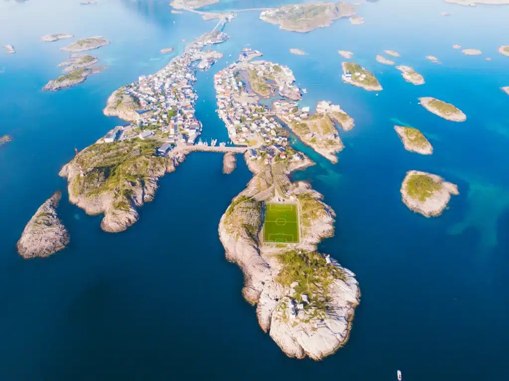 Estadio En Una Isla De Noruega