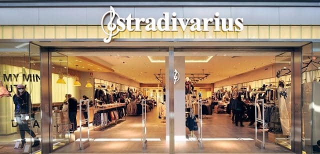 El Traje De Stradivarius Más Versátil De Esta Temporada
