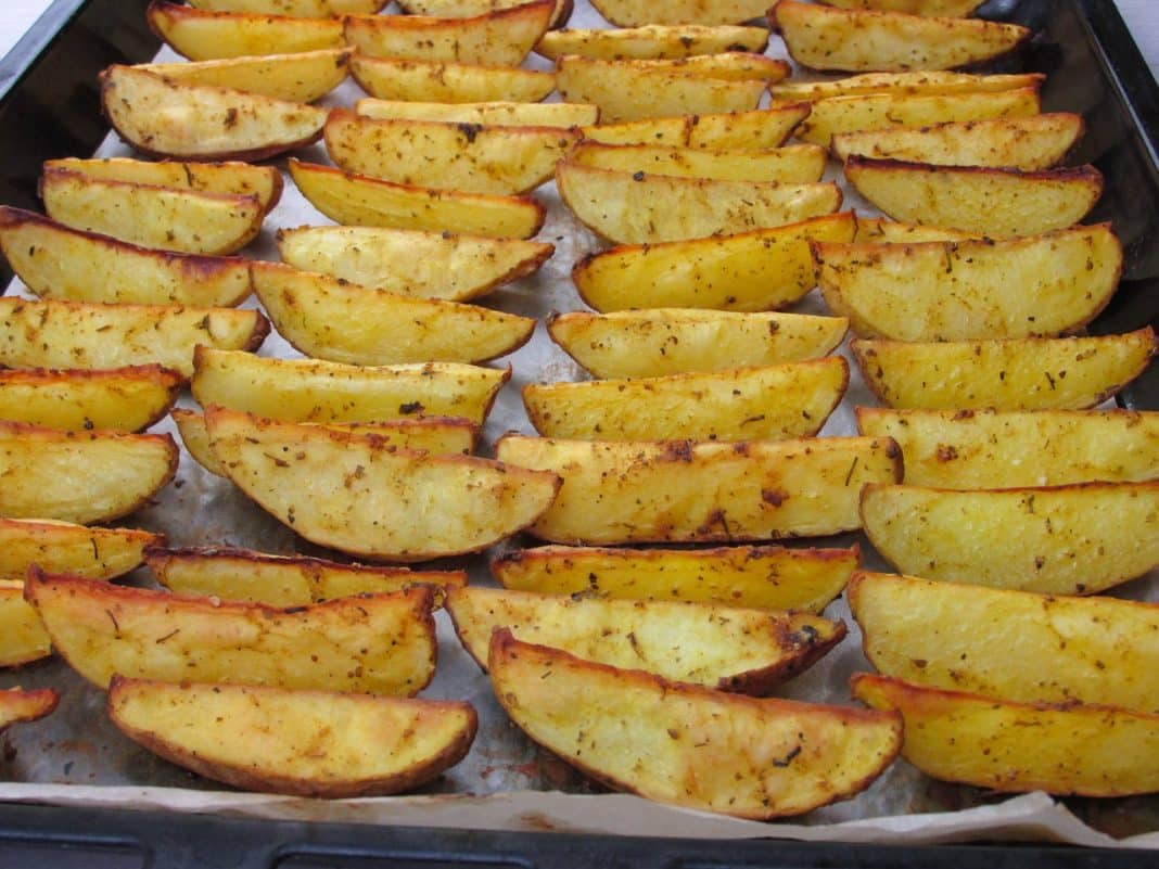 La receta de los profesionales para unas patatas al horno rápidas y deliciosas