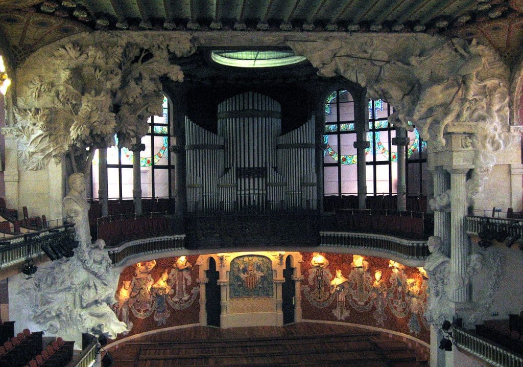 También Se Usa Como Centro De Enseñanza Musical