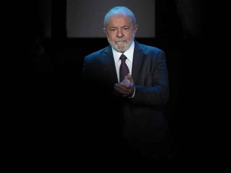 El presidente de Brasil reabre la polémica de los videojuegos: “enseñan a los niños a matar”