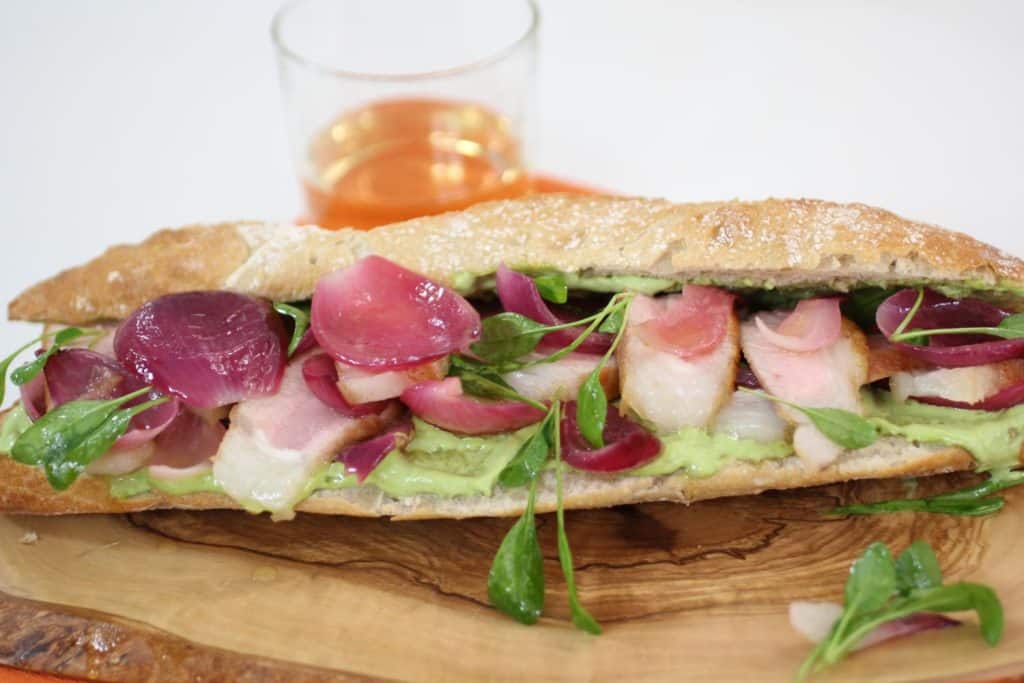 El bocadillo de filete de Robin Food con el que te chuparás los dedos