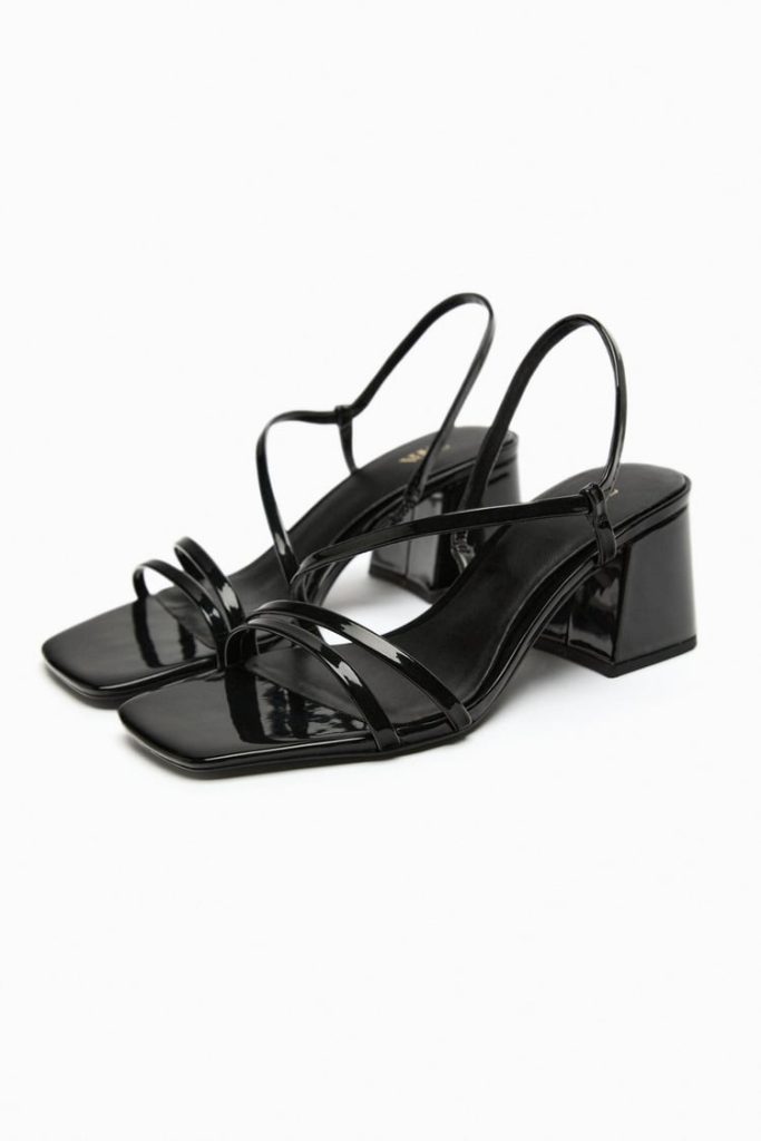 Zara - Sandalia Tira Acharolada