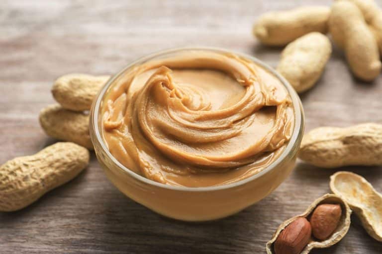 Estos son los motivos por los que los médicos recomiendan comer crema de cacahuete