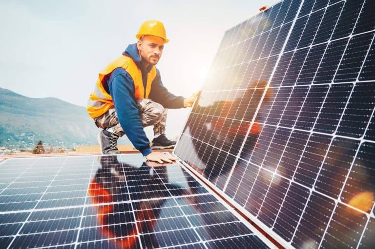 El funcionamiento y la importancia de la energía solar fotovoltaica