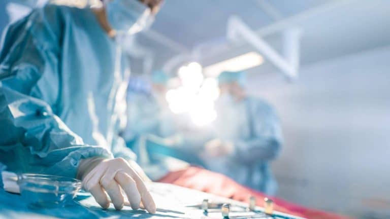 Entrevista al Dr. Javier Martínez Pascuas, un experto en cirugía general y digestiva en Barcelona