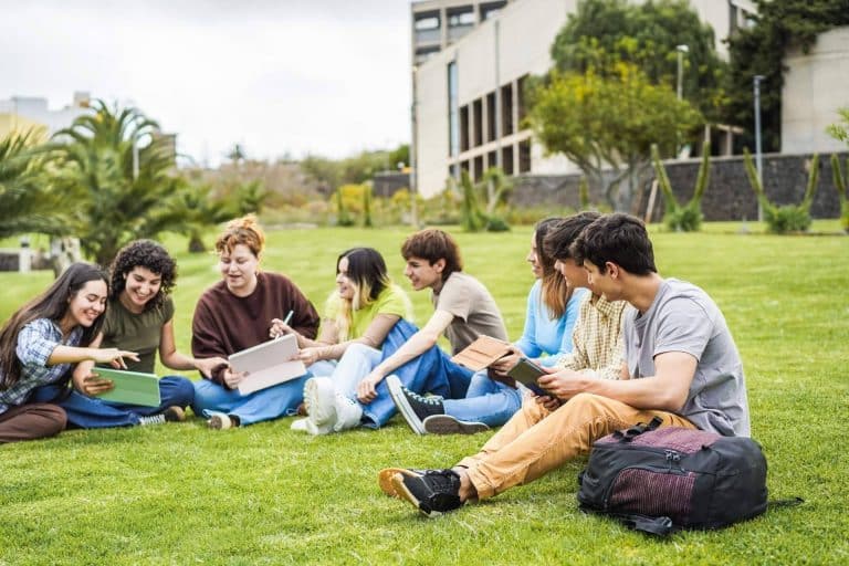 Cómo cursar un año de bachillerato en el extranjero y aprender inglés, con iEduEX