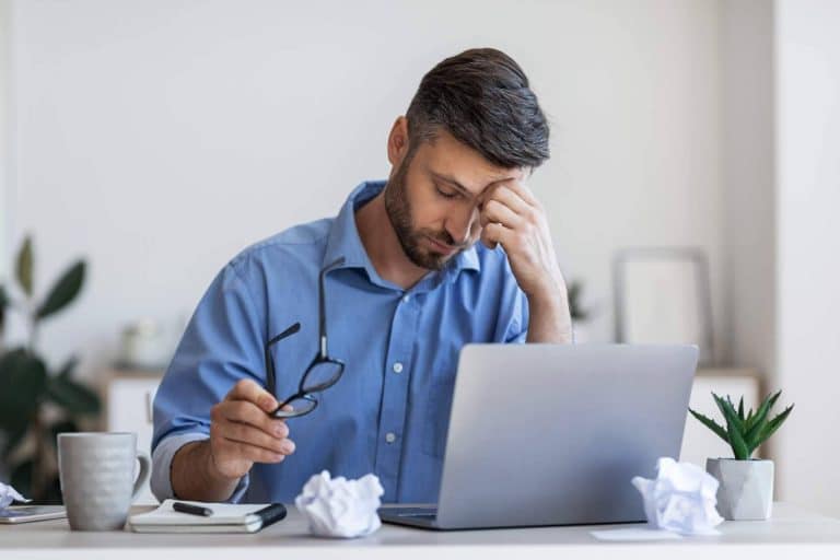 Los profesionales de Centro Médico Bravo ayudan a tratar la ansiedad causada por los exámenes y el trabajo