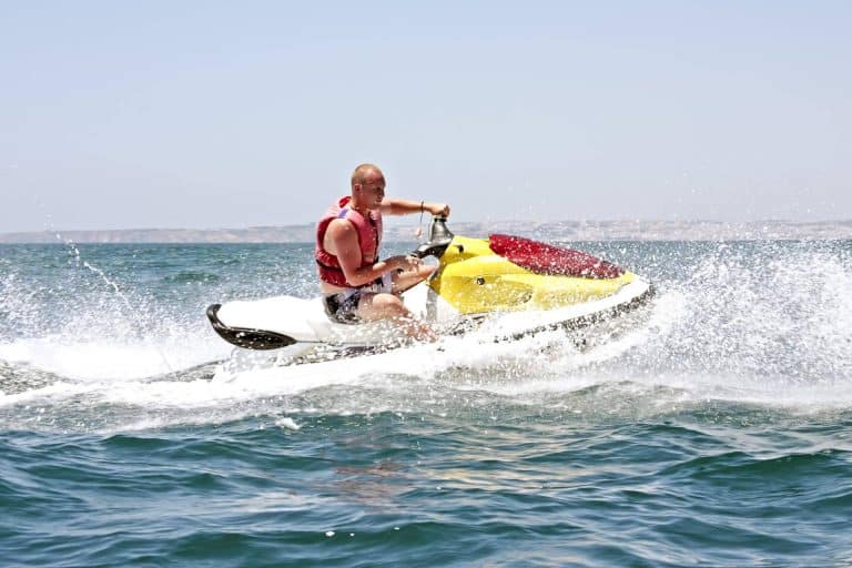 Los beneficios de contratar un seguro de moto de agua en elsegurodemibarco.com