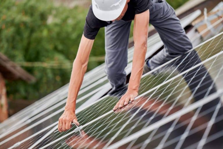 ¿Dónde encontrar instalaciones fotovoltaicas y puntos de recarga a interés 0? Multienergía Verde