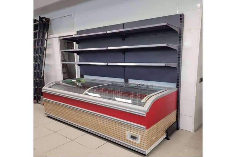 Comprar estanterías para tiendas de cualquier sector, con Equipotutienda