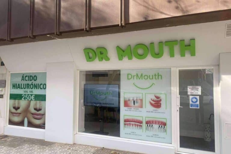 En Almería capital hay una nueva clínica dental especialista en implantes