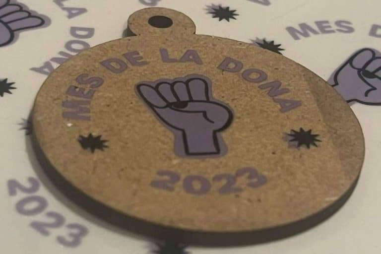 ¿Cuáles son las ventajas de la impresión de adhesivos DTF UV?