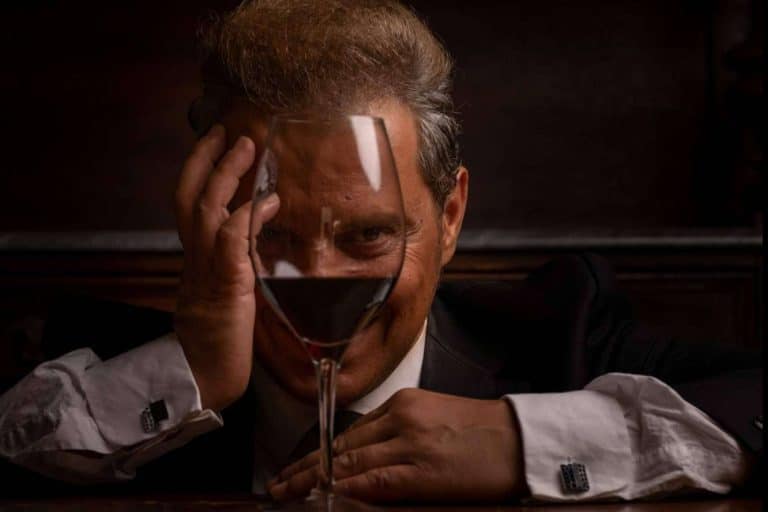 El nuevo vino del doble de Luis Miguel ya tiene nombre, ‘Mis romances’ de la bodega Labiano de Mendoza