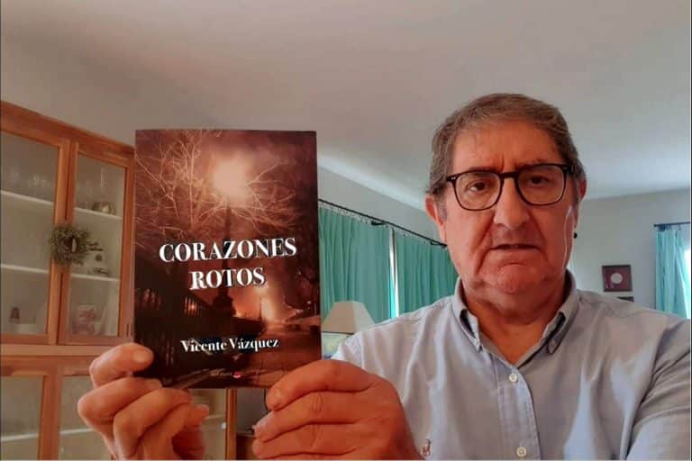 Vicente Vázquez presenta ‘Corazones rotos’, una novela negra que refleja el desamor, el despecho y la traición