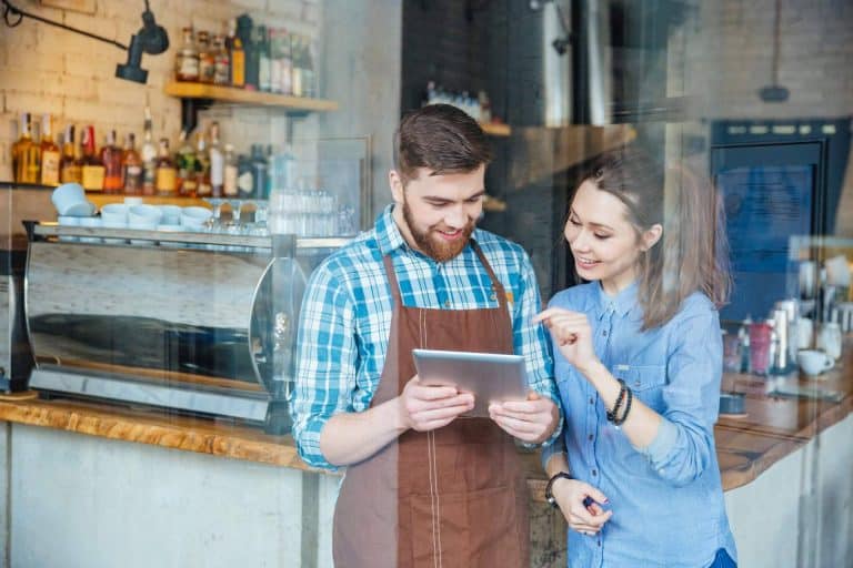 Estrategias para mejorar el servicio de un restaurante con Oh My Business