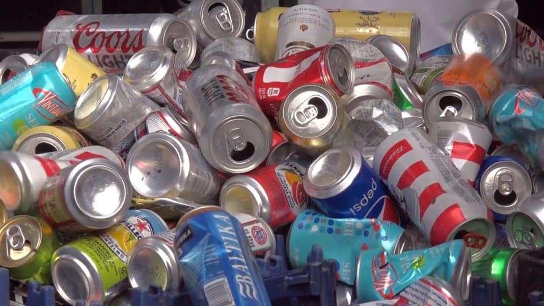 La mejor manera de reciclar tus latas