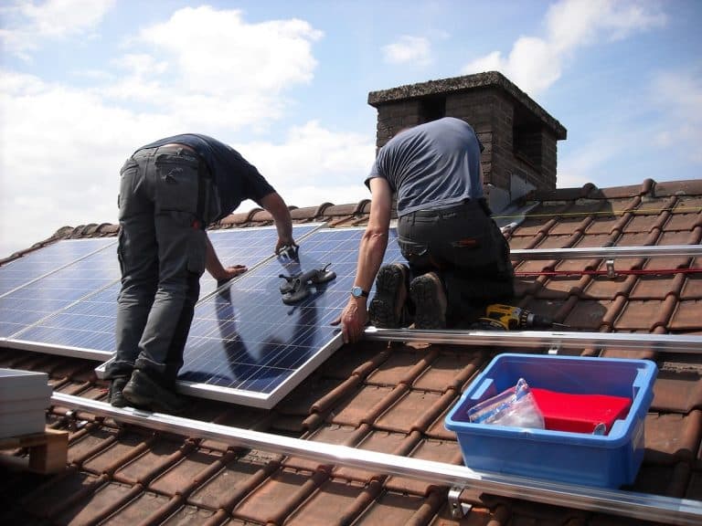 Pásate al autoconsumo solar y libérate: ahora tu luz te la produces tú – Factorenergia