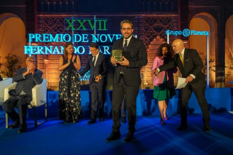 El XXVIII Premio de Novela Fernando Lara, al que optan diez obras, se falla este jueves en Sevilla
