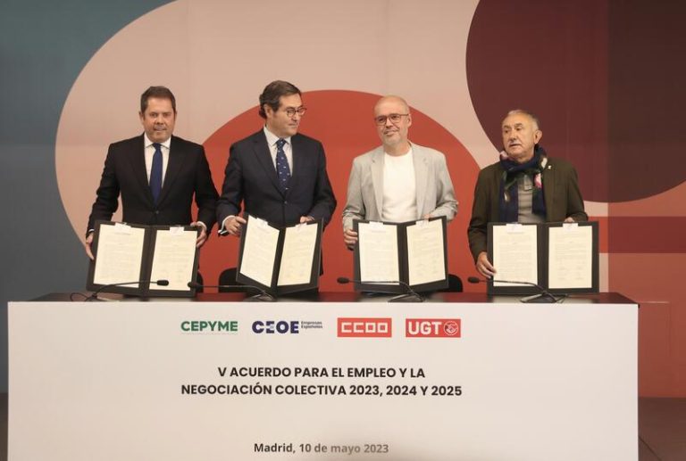 El Rey Felipe recibirá esta tarde a sindicatos y empresarios tras lograr el acuerdo de salarios