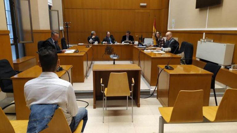 La Guardia Civil expulsa al agente de Barcelona condenado por difundir ‘fake news’ sobre ‘menas’