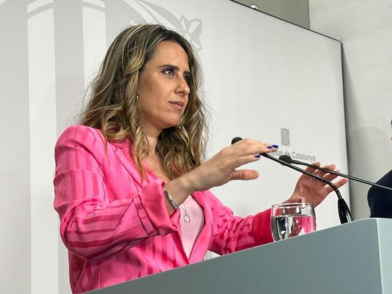 La Generalitat inicia los trámites para crear un cuerpo diplomático de acción exterior y UE